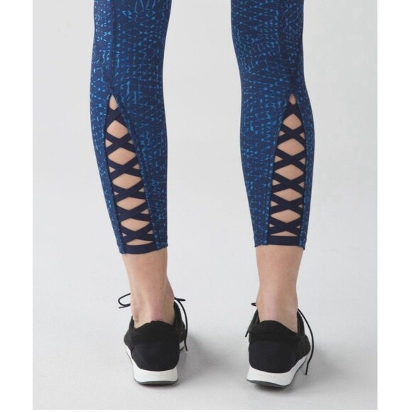 Lululemon Pure Practice Pant Size 10 Samba Snake Kayak Blue Hero - Picture 2 of 9